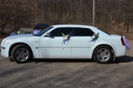 Легковое Авто Chrysler 300C на прокат в Киеве - фото 3 - прокат лимузинов Киев