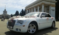 Легковое Авто Chrysler 300C на прокат в Киеве - фото 7 - прокат лимузинов Киев